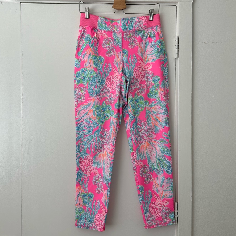 NWOT Lilly Pulitzer 28” Luxletic Run Around Pants in Prosecco Pink Seaing Things